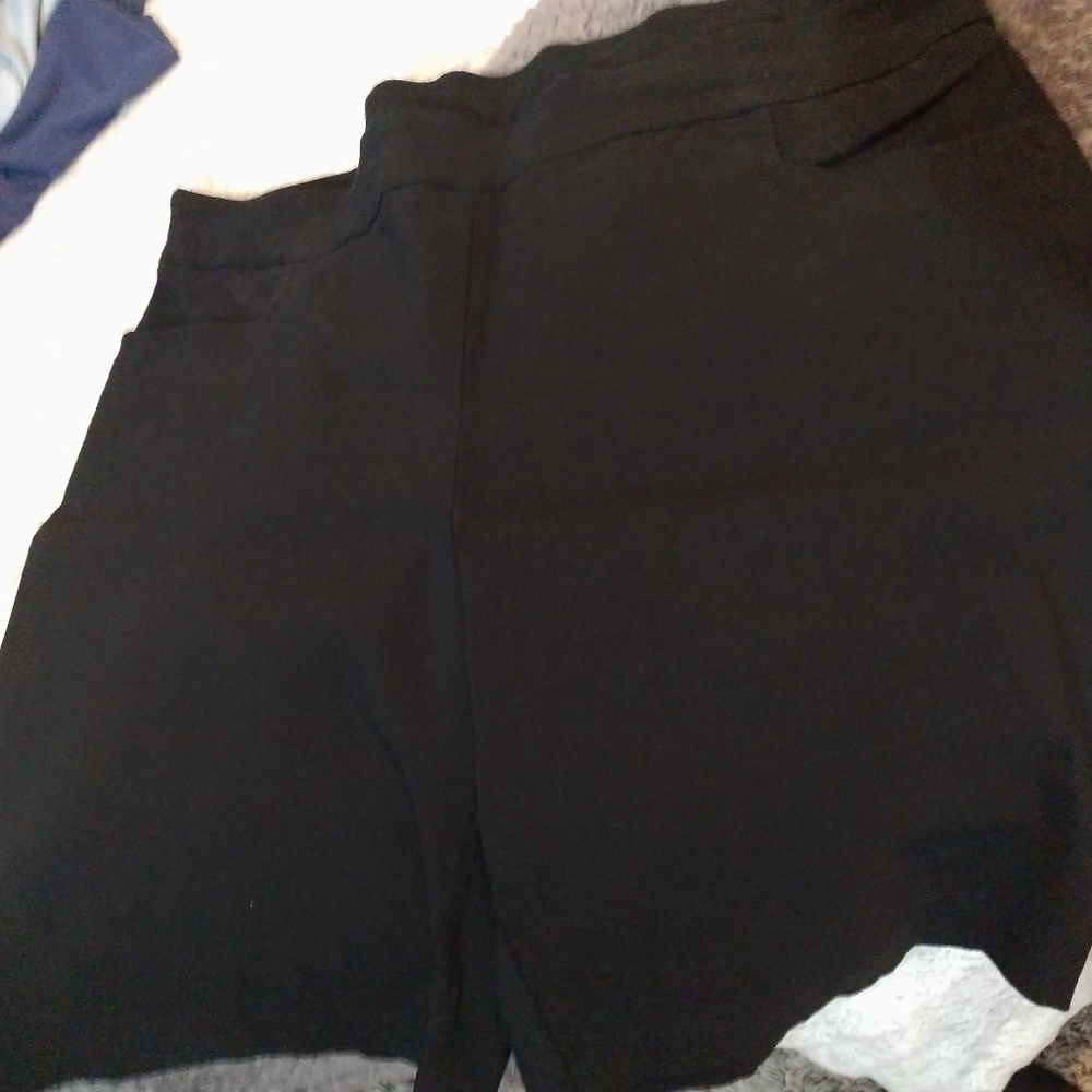 Terra & Sky Black Bermuda Short Size 1X 16W-18W